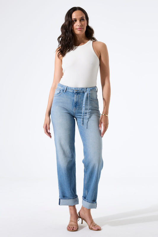 Celia Straight Fit - Medium Rise