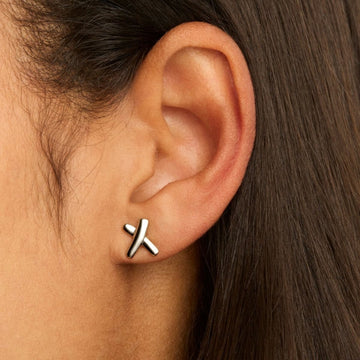 Kiss Stud - Silver Plated