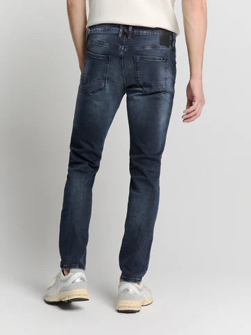 N711 Regular Jean