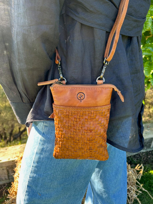 Small Woven Cross Body Pouch ST56