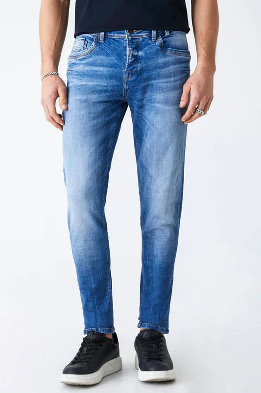 Servando Tapered Jean - Mid-Rise